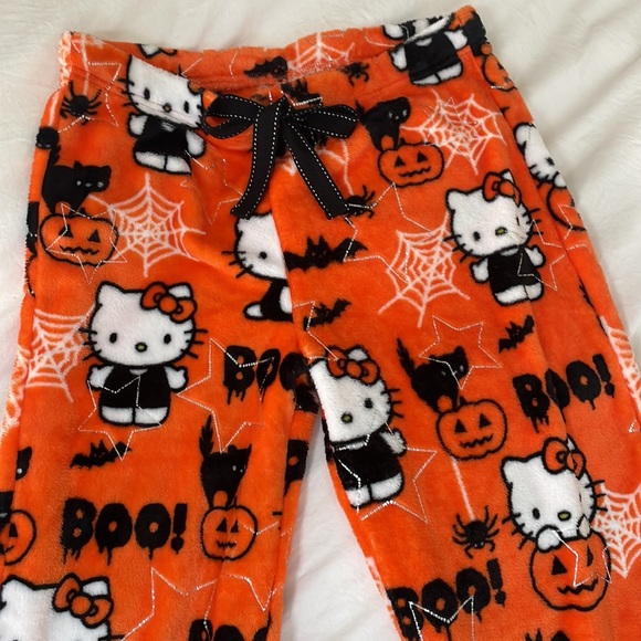 Hello Kitty Intimates & Sleepwear Rare Hello Kitty Halloween Pajama